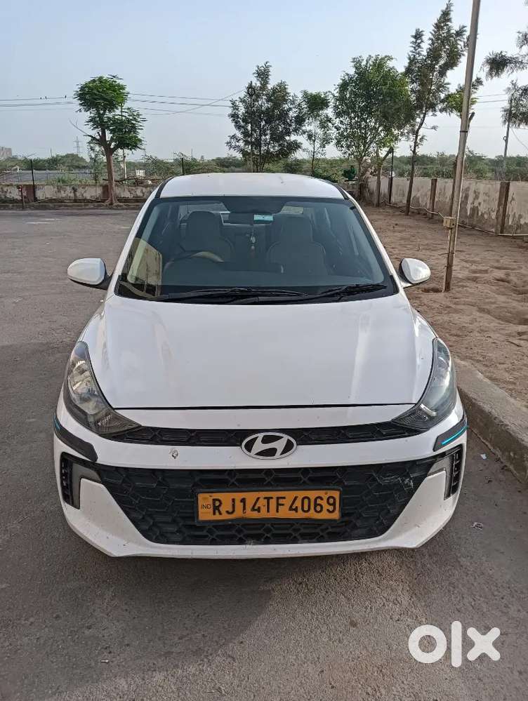 Hyundai Aura Petrol/cng 2023 Model