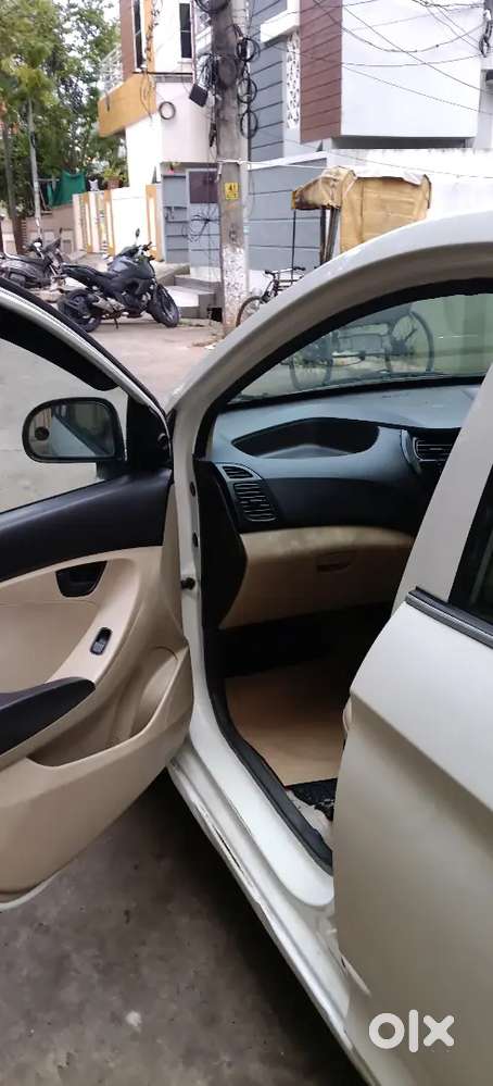 Hyundai Eon 2011 Petrol Well Maintained