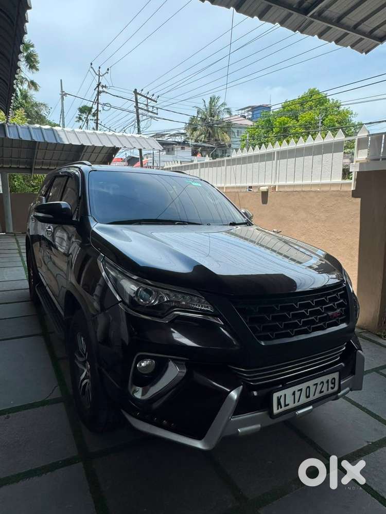 Only One Lakh Kilometers Original Kerala Toyota Fortuner Diesel 2017