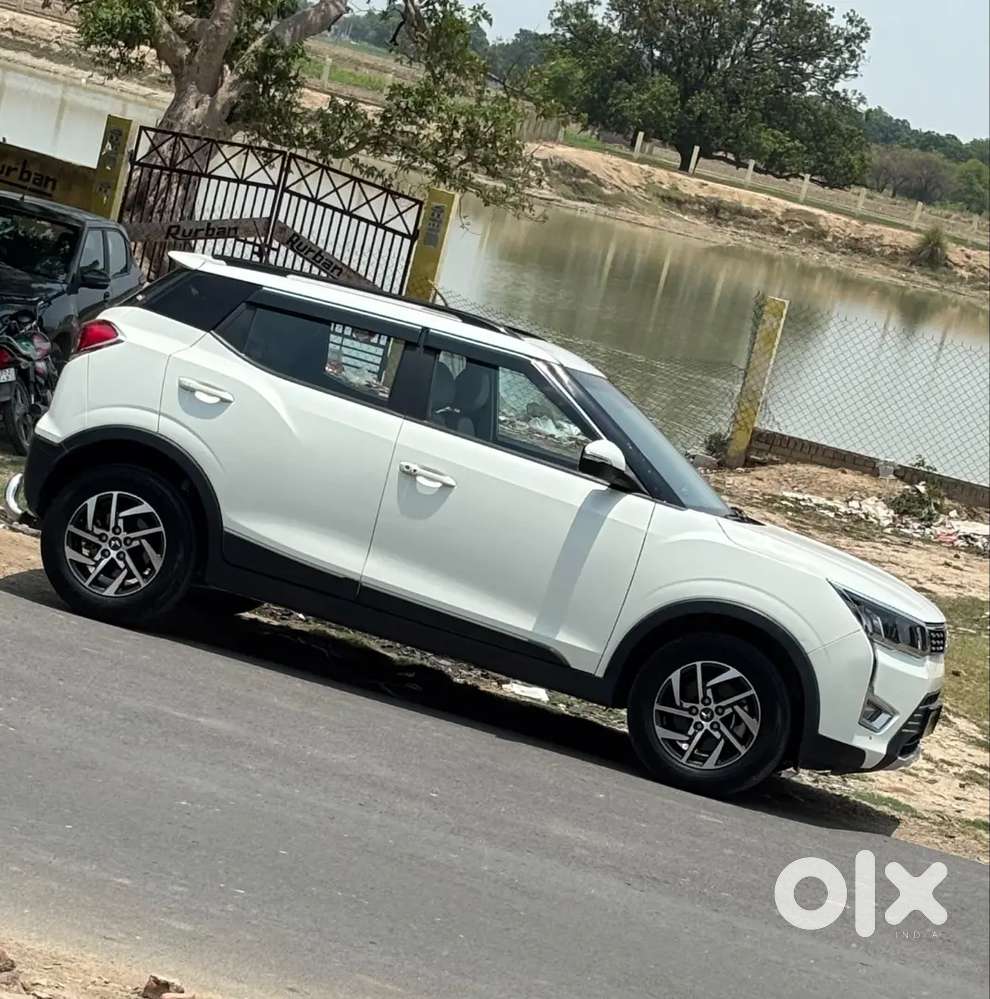 Mahindra Xuv300 2023 Petrol 17324 Km Driven