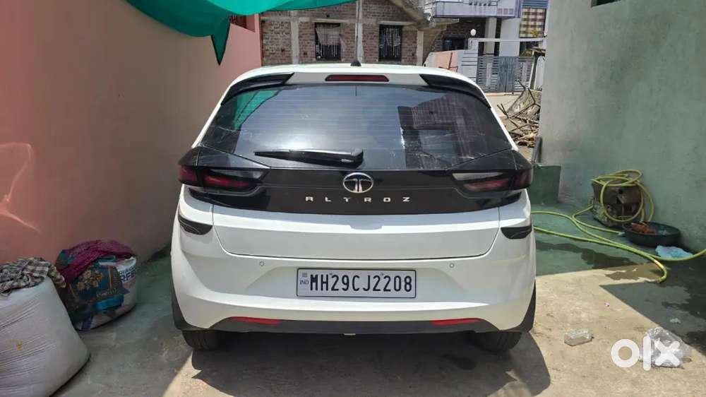 Tata Altroz 2025 Petrol Good Condition