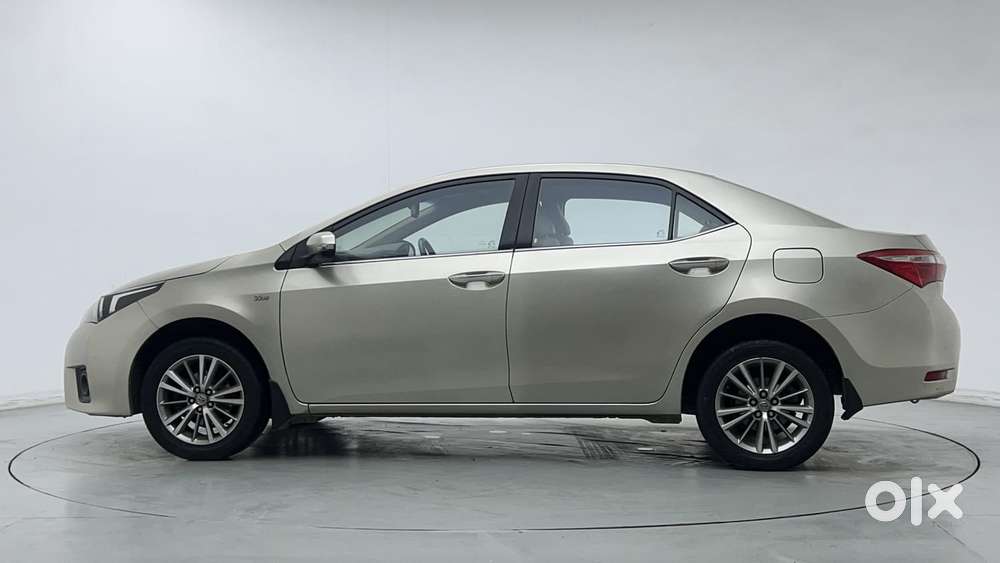 Toyota Corolla Altis 2013-2017 Vl At, 2015, Petrol