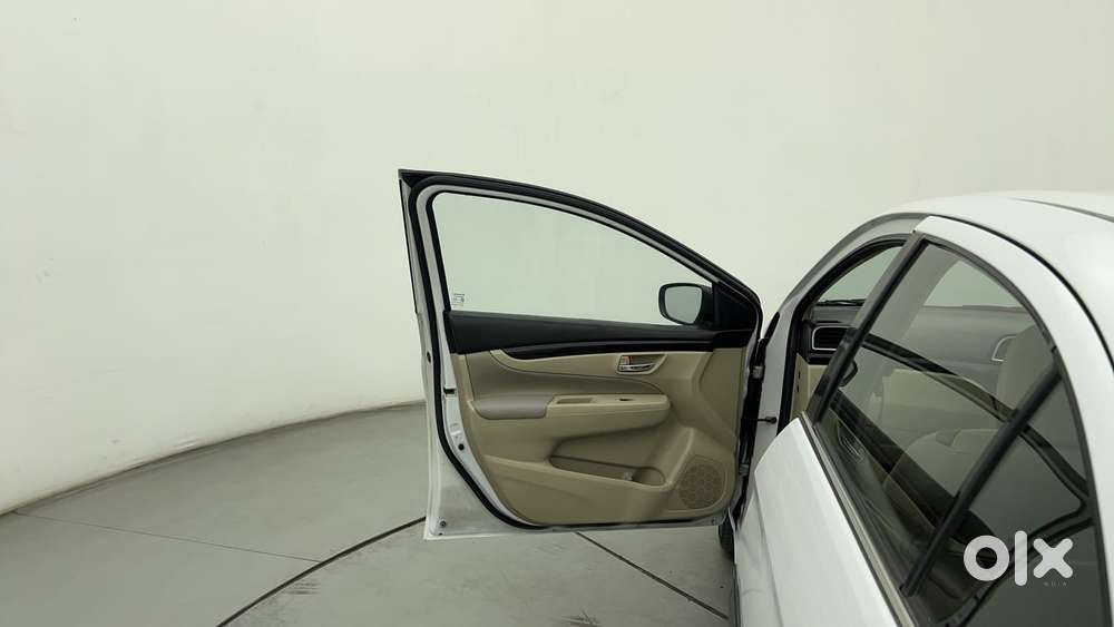 Maruti Suzuki Ciaz 2014-2017 At Zxi, 2016, Petrol