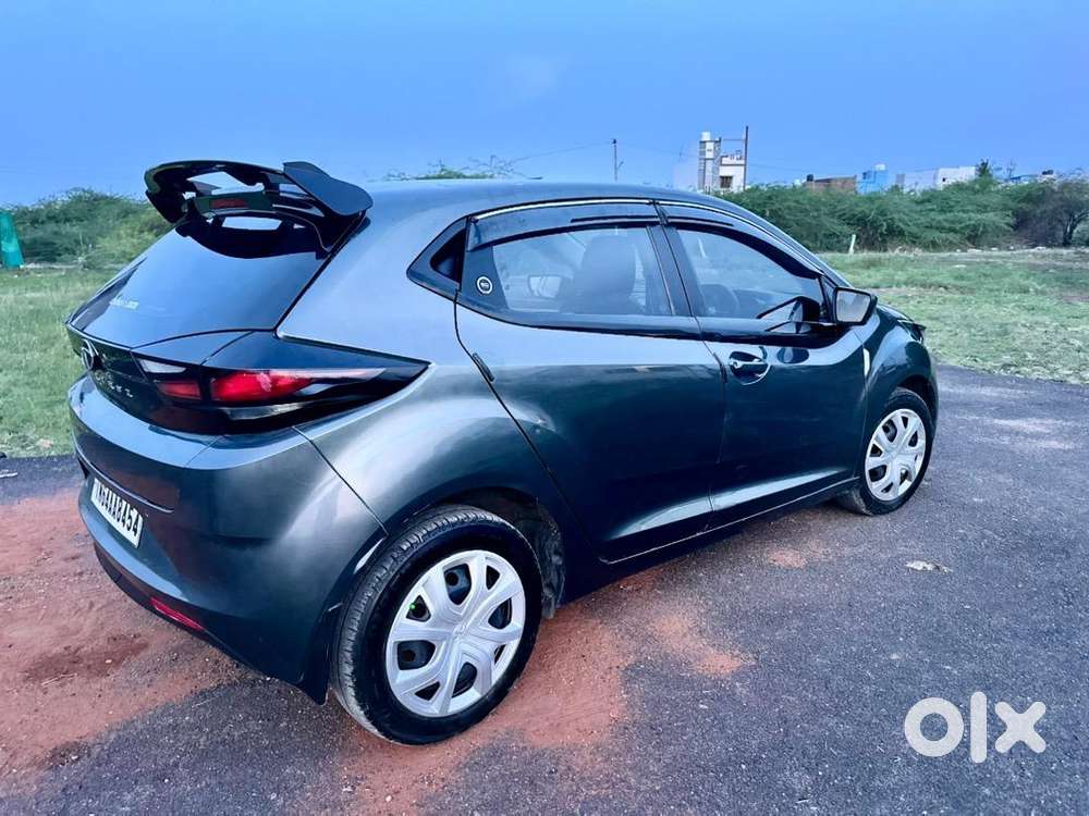 Tata Altroz Petrol 2024 1 Owner