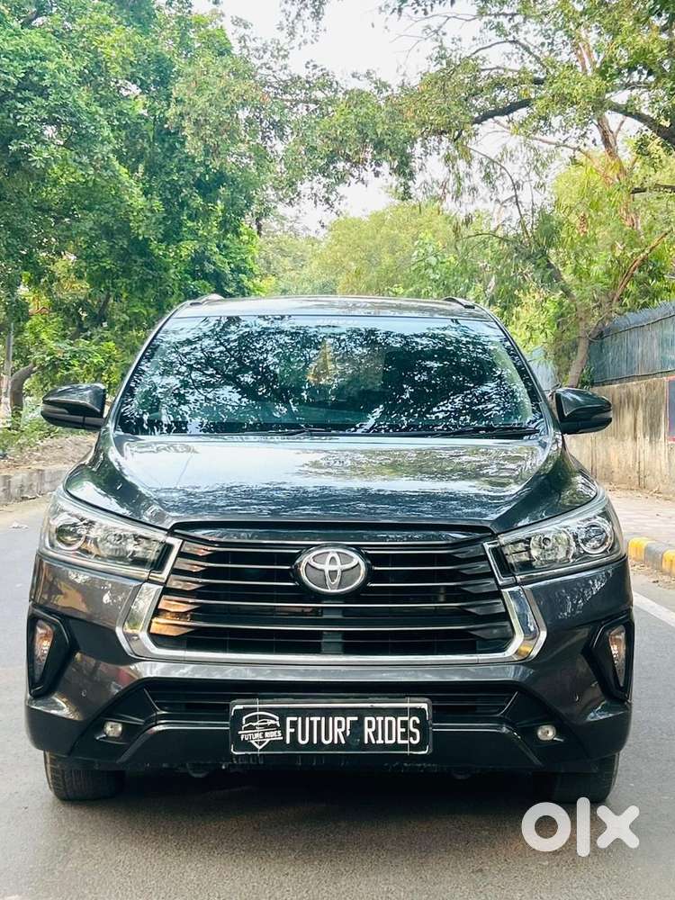 Toyota Innova Crysta 2.7 V, 2022, Petrol