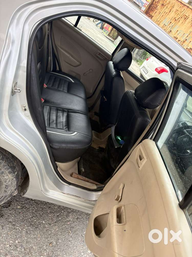 Maruti Suzuki Swift Dzire 2015