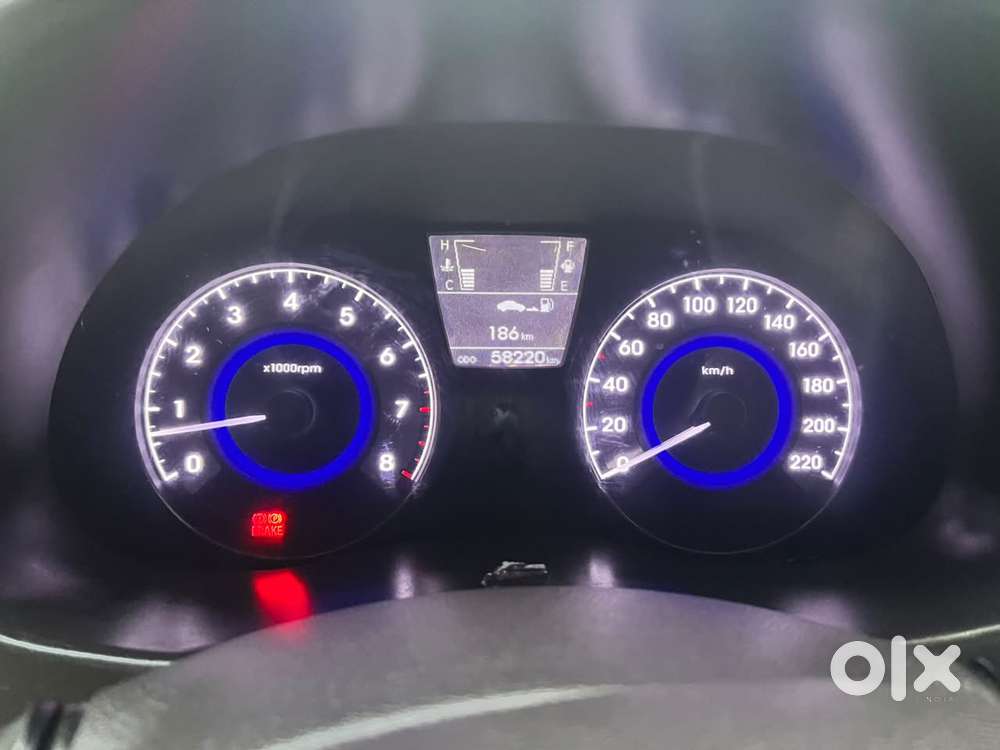 Hyundai Verna 1.6 Sx (o) Vtvt, 2016, Petrol