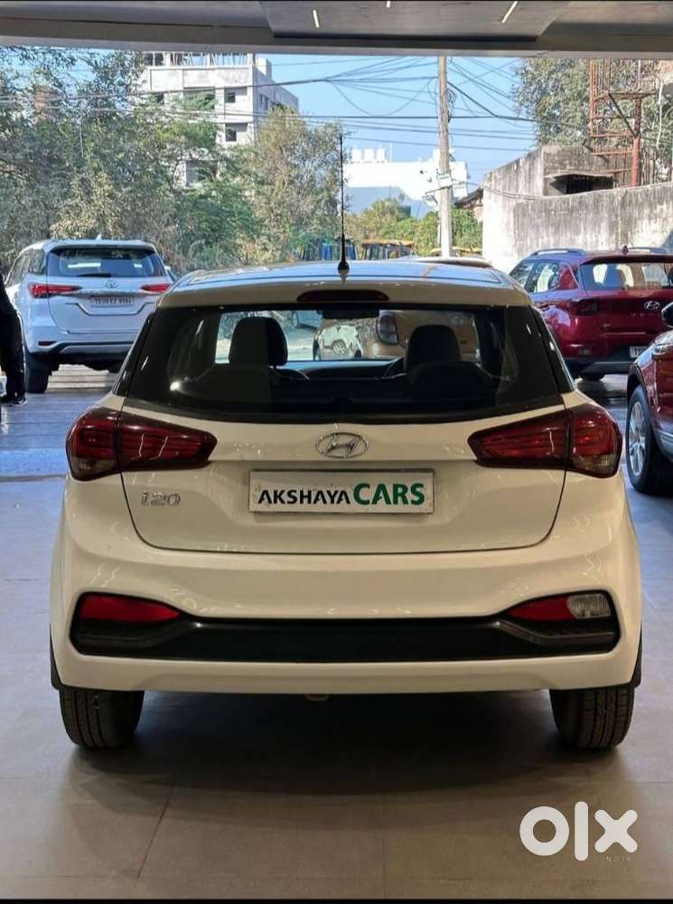 Hyundai I20 1.4 Magna At, 2018, Petrol