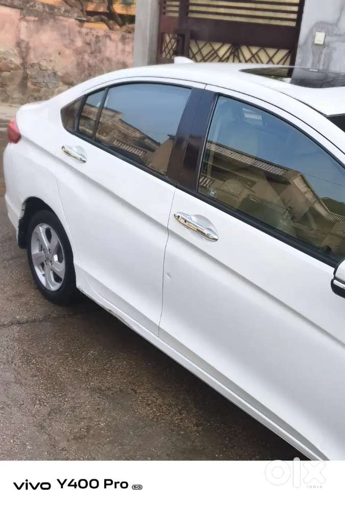 Honda City Auto Petrol Sunroof