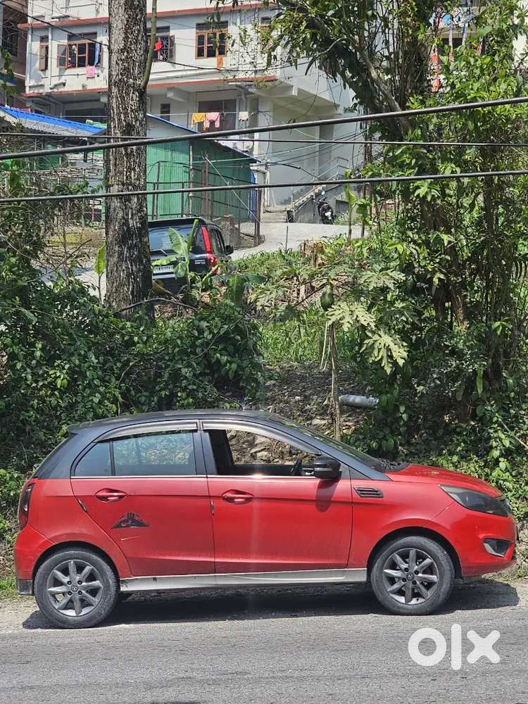 Tata Bolt Xt Petrol (top Variant) – With Turbo Engine