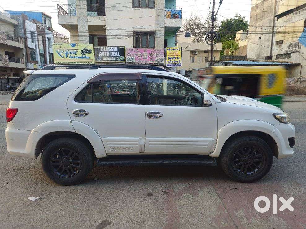 Toyota Fortuner 3.0 4x2 Mt, 2014, Diesel