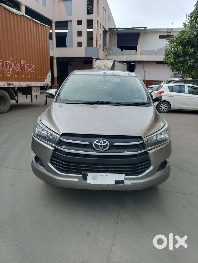 Toyota Innova Crysta 2.4 Gx Mt 8s, 2017, Diesel