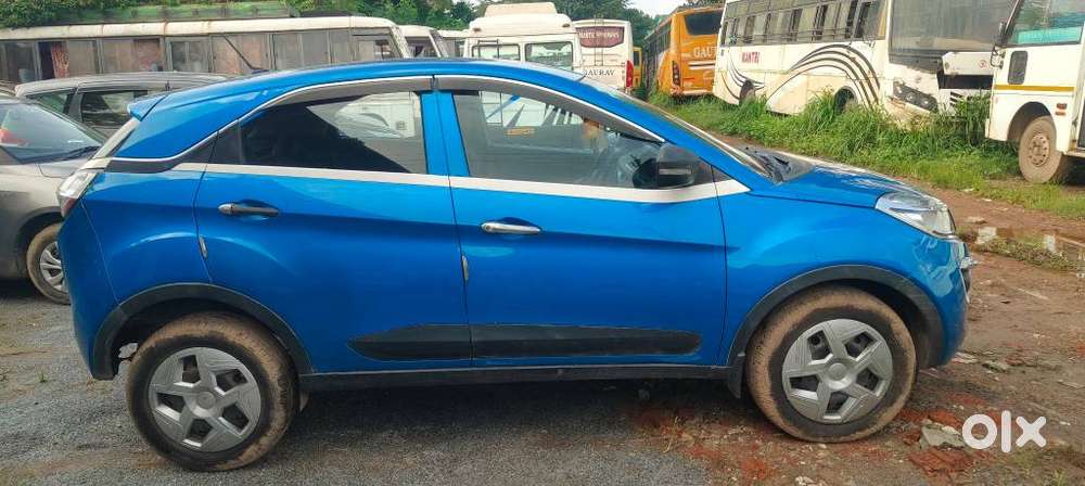 Tata Nexon 1.2 Revotron Xe, 2018, Petrol