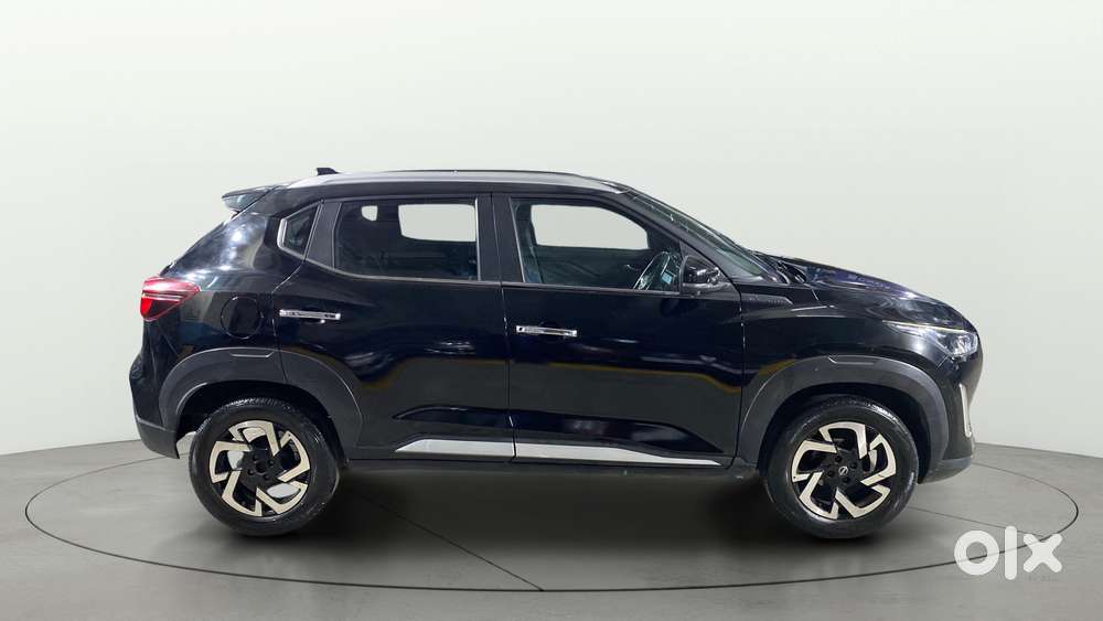 Nissan Magnite 1.0 Xv Premium, 2022, Petrol