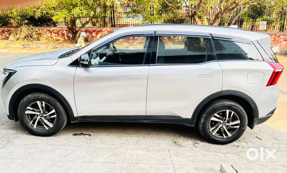 Mahindra Xuv700 2.2 Ax 5 Diesel At 7 Str, 2022, Diesel