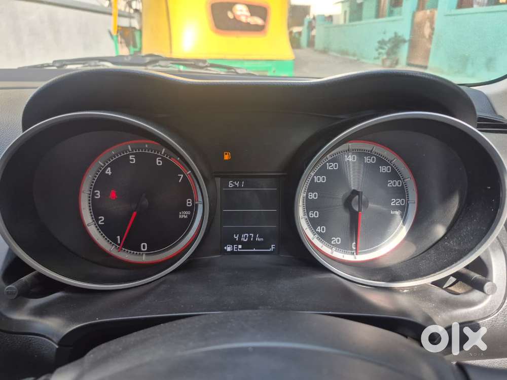 Maruti Suzuki Swift Vxi + Manual, 2022, Petrol