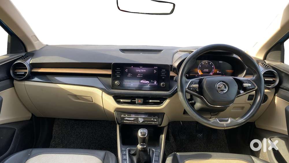 Skoda Slavia Style 1.0l Tsi Mt, 2023, Petrol