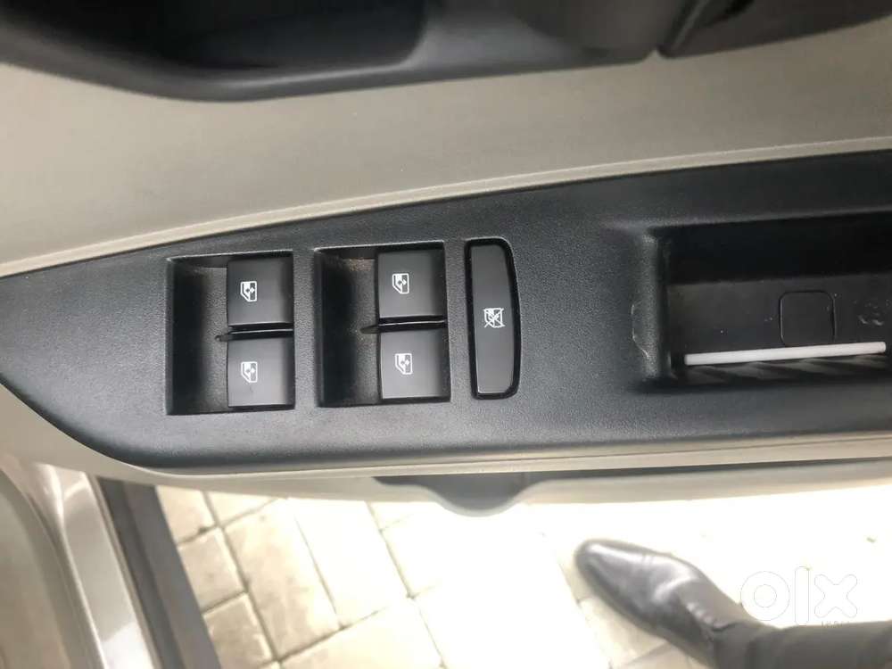Mahindra Kuv 100 K4,2016/5 New Appolo Tyres