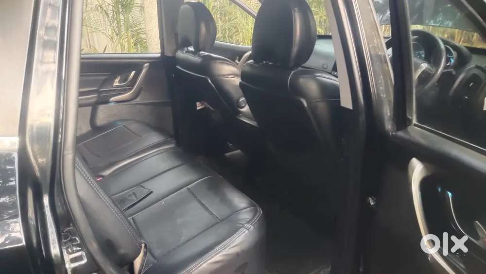 Mahindra Xuv500 W112019