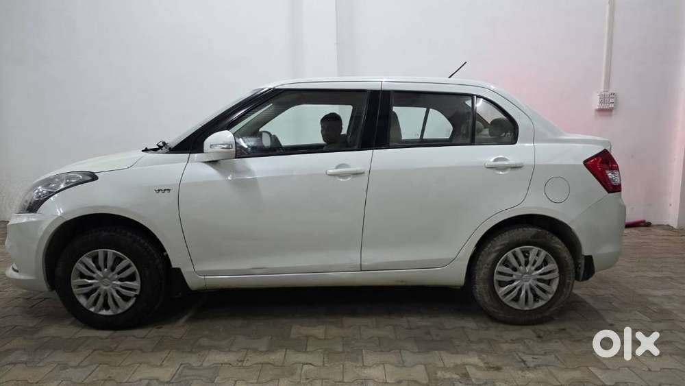 Maruti Suzuki Swift Dzire Vxi Optional, 2016, Petrol