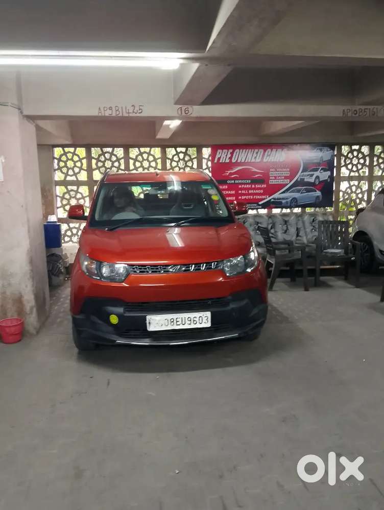 Mahindra Kuv100 Nxt 2016 Petrol 6 Str