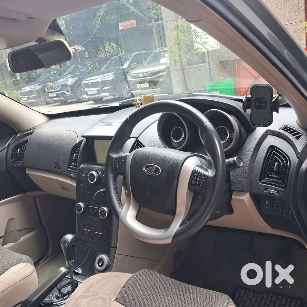 Mahindra Xuv500 2017 Car