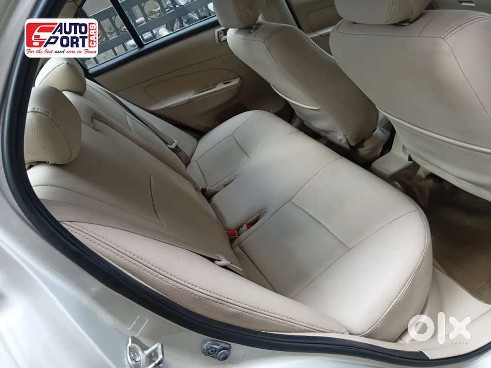 Maruti Suzuki Swift Dzire Amt Vxi, 2016, Petrol