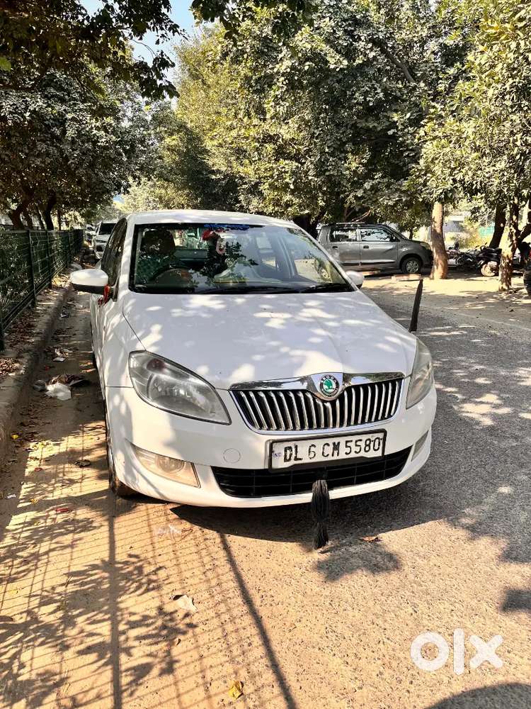 Skoda Rapid 1.6 Ambition 2013