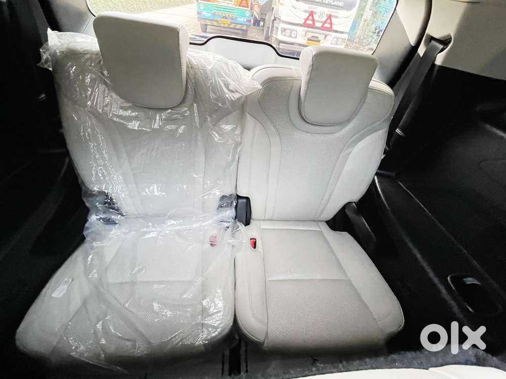 Mahindra Xuv700 2.2 Ax 7 Diesel At Luxury Pack Str, 2024, Diesel
