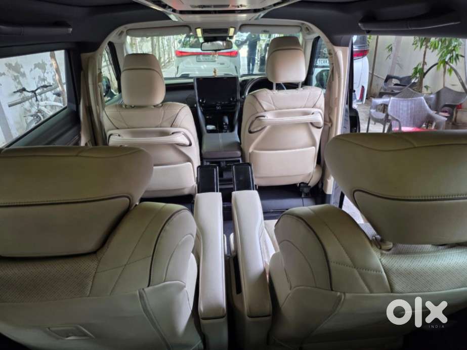 Toyota Vellfire Vip – Executive Lounge, 2024, Electric