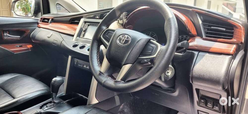 Toyota Innova Crysta 2.8 Gx At 8s, 2016, Diesel