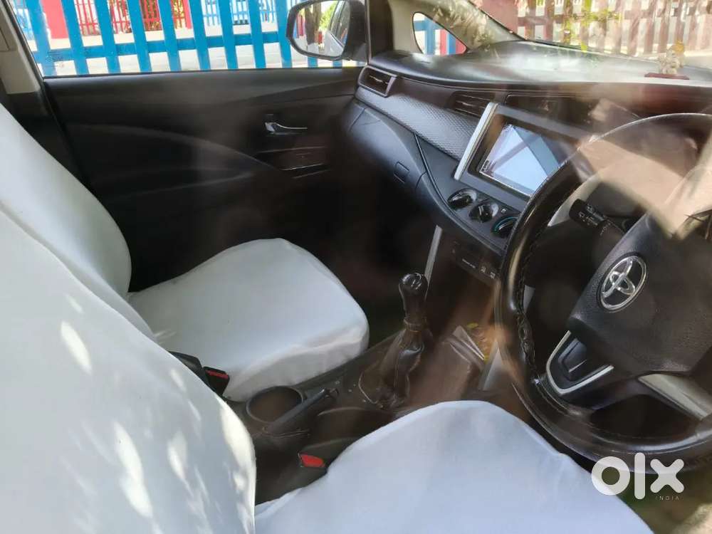 Toyota Innova Crysta 2017 Diesel Well Maintained