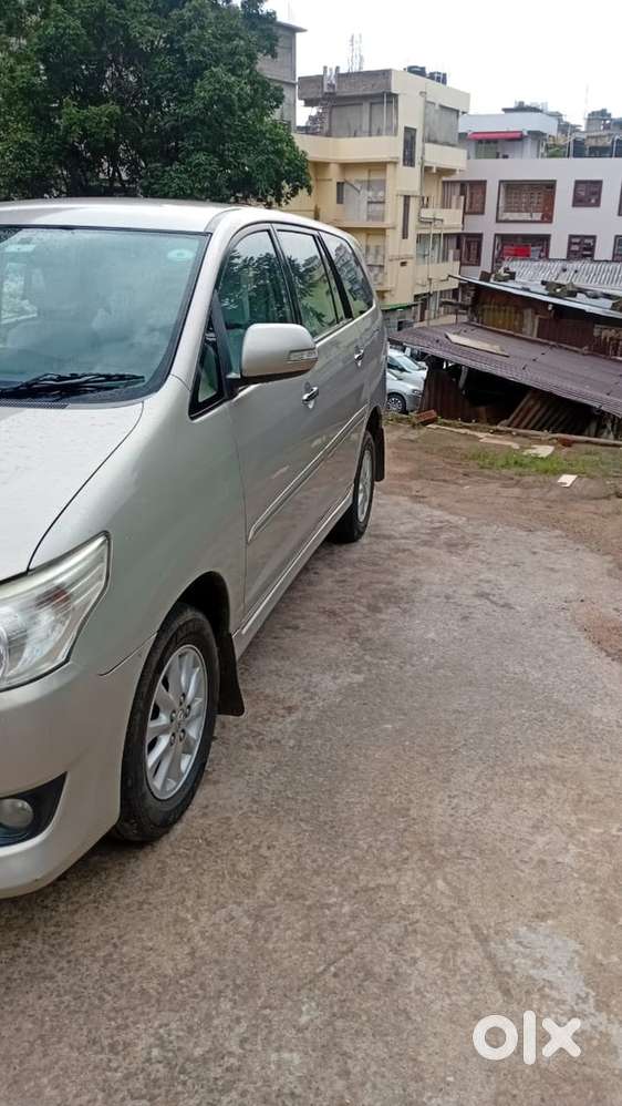 Toyota Innova Diesel 2013 1st