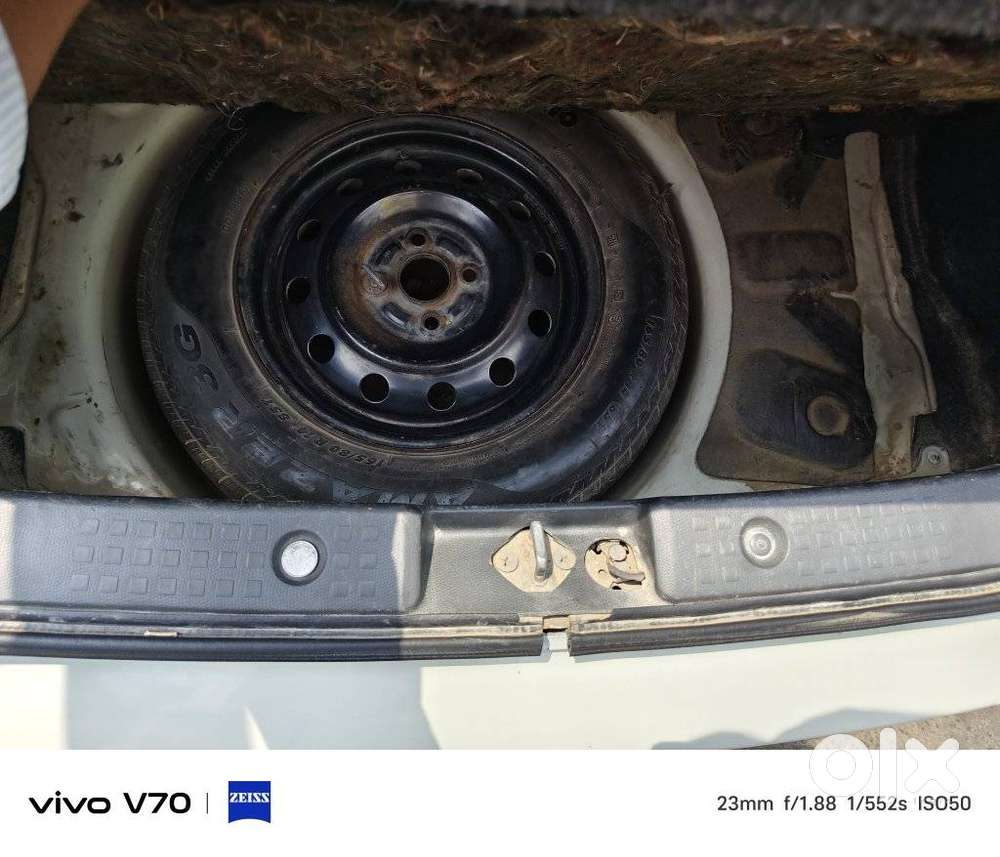 Maruti Suzuki Swift Vxi 1.2 Abs Bs-iv, 2011, Petrol