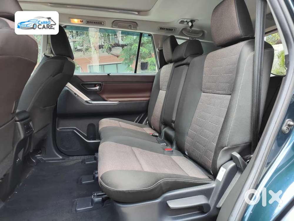 Toyota Innova Hycross 2.0 Vx Hybrid 8 Str, 2024, Petrol