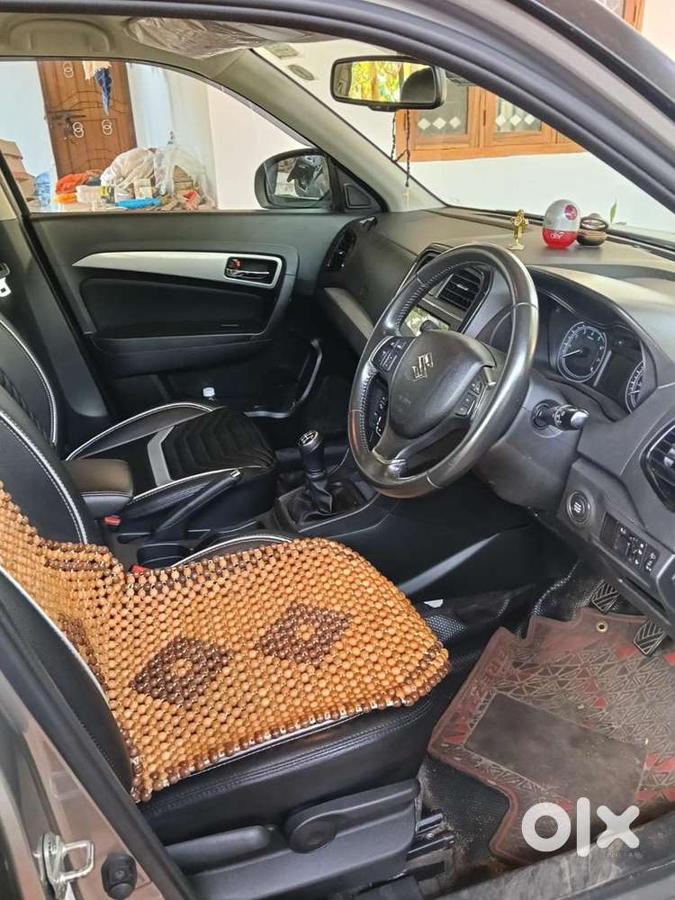 Maruti Suzuki Brezza Zxi+ 2022 Petrol Well Maintained