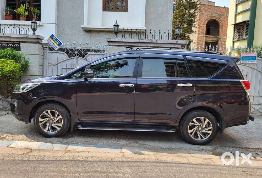 Toyota Innova Crysta [2020-ongoing] 2.4 Gx 8 Str, 2022, Diesel