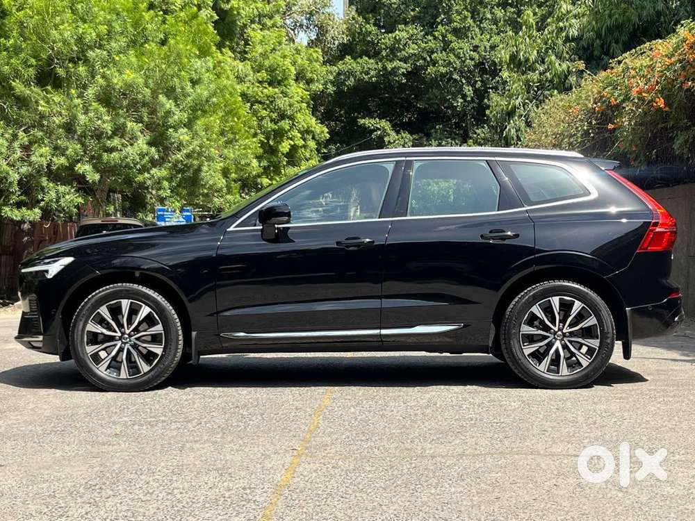 Volvo Xc60 Momentum D4, 2025, Petrol