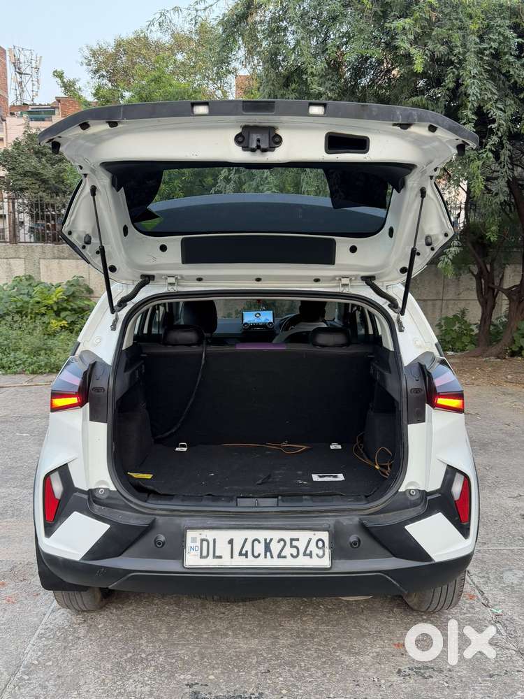 Tata Nexon Smart Plus1.2 Revotron Petrol 5 Mt, 2024, Cng & Hybrids