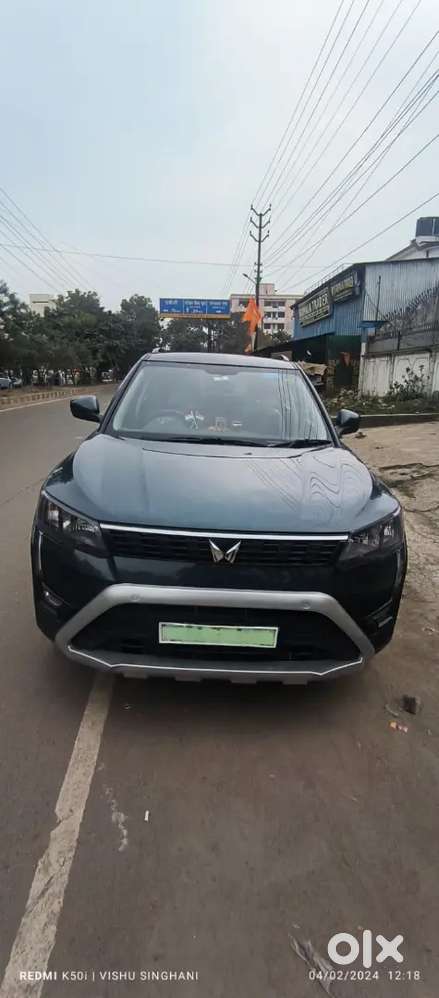 Mahindra Xuv300 Turbosport 2023 Petrol Well Maintained