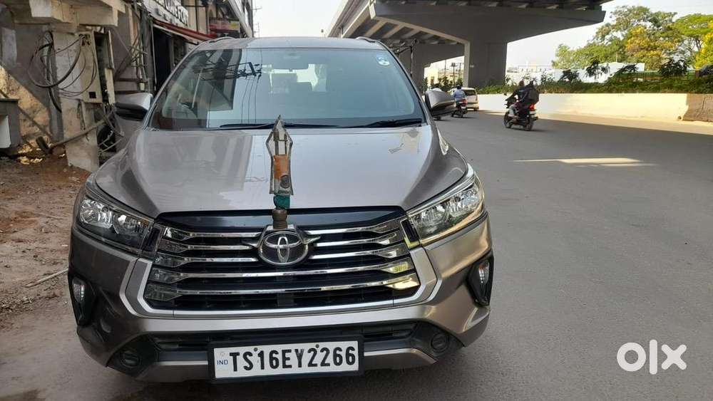 Innova Crysta G 2022 Diesel  8 Seater  Manual  Single Owner