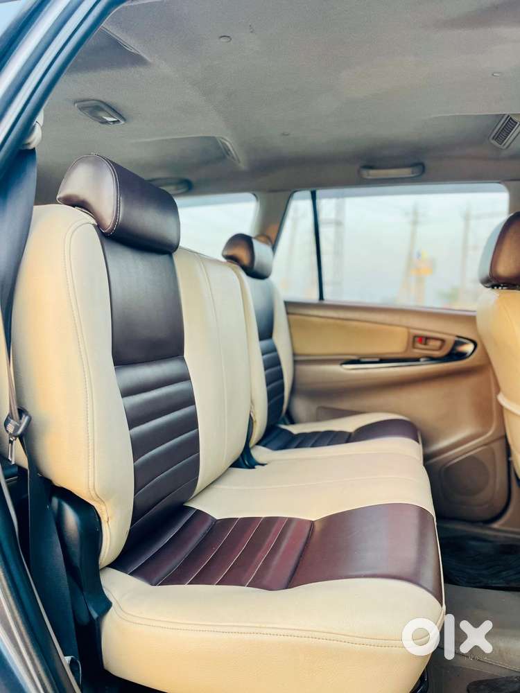 Toyota Innova 2.5 G (diesel) 8 Seater, 2016, Diesel