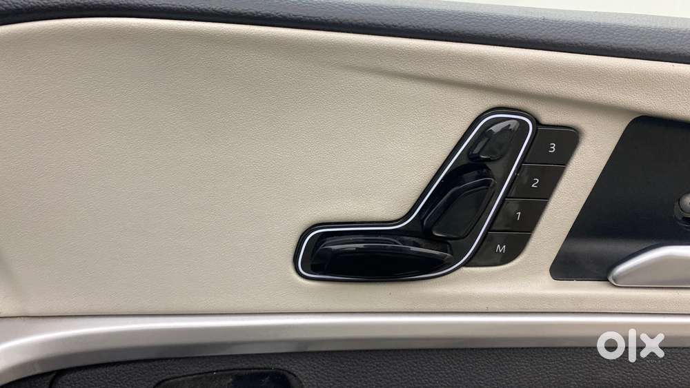 Mahindra Xuv700 2.2 Ax 7 Diesel At Str Awd, 2022, Diesel