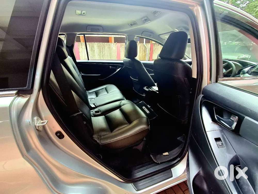 Toyota Innova Crysta 2017 G4,  8 Str, Well Maintained.