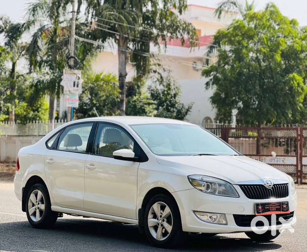 Skoda Rapid 1.6 Mpi Ambition, 2015, Diesel