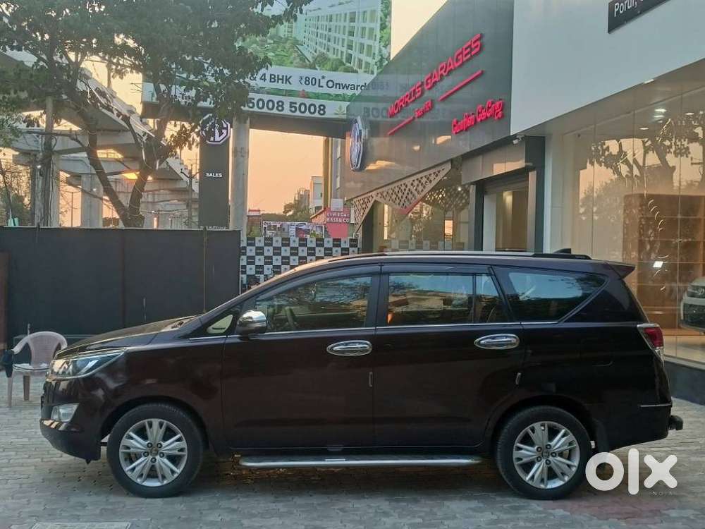 Toyota Innova Crysta 2.8z Automatic, 2016, Diesel