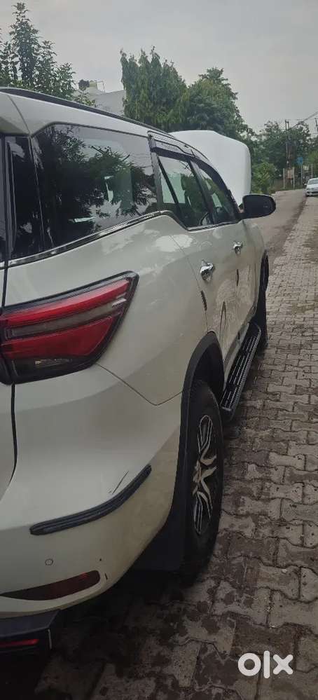 Toyota Fortuner Legender 2024