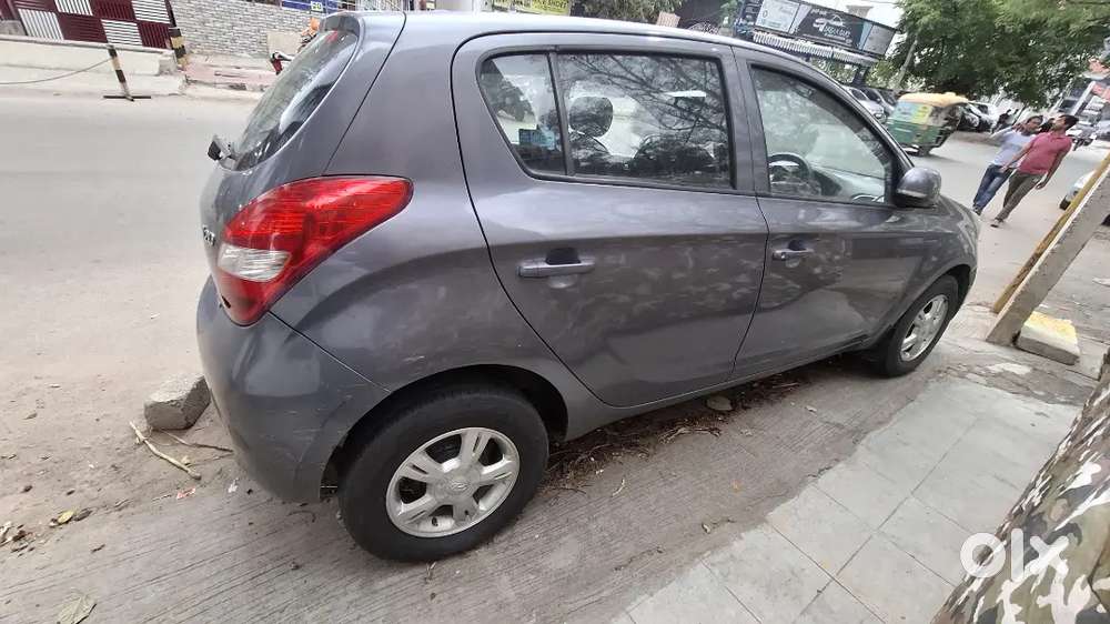 Hyundai I20 Asta Modal 2010 Cng & Petrol 82000 Km Driven