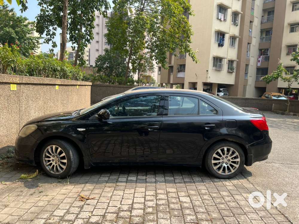 Maruti Suzuki Kizashi Petrol 2013