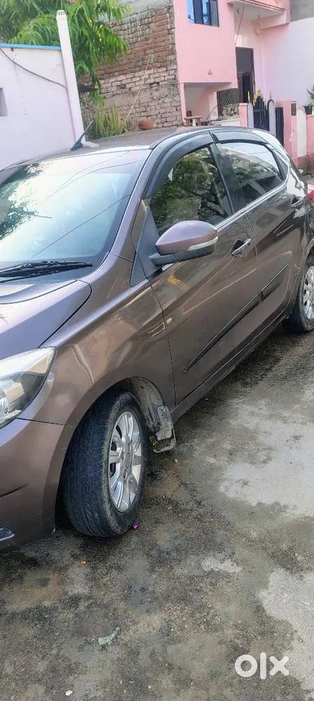 Tata Tiago Cng